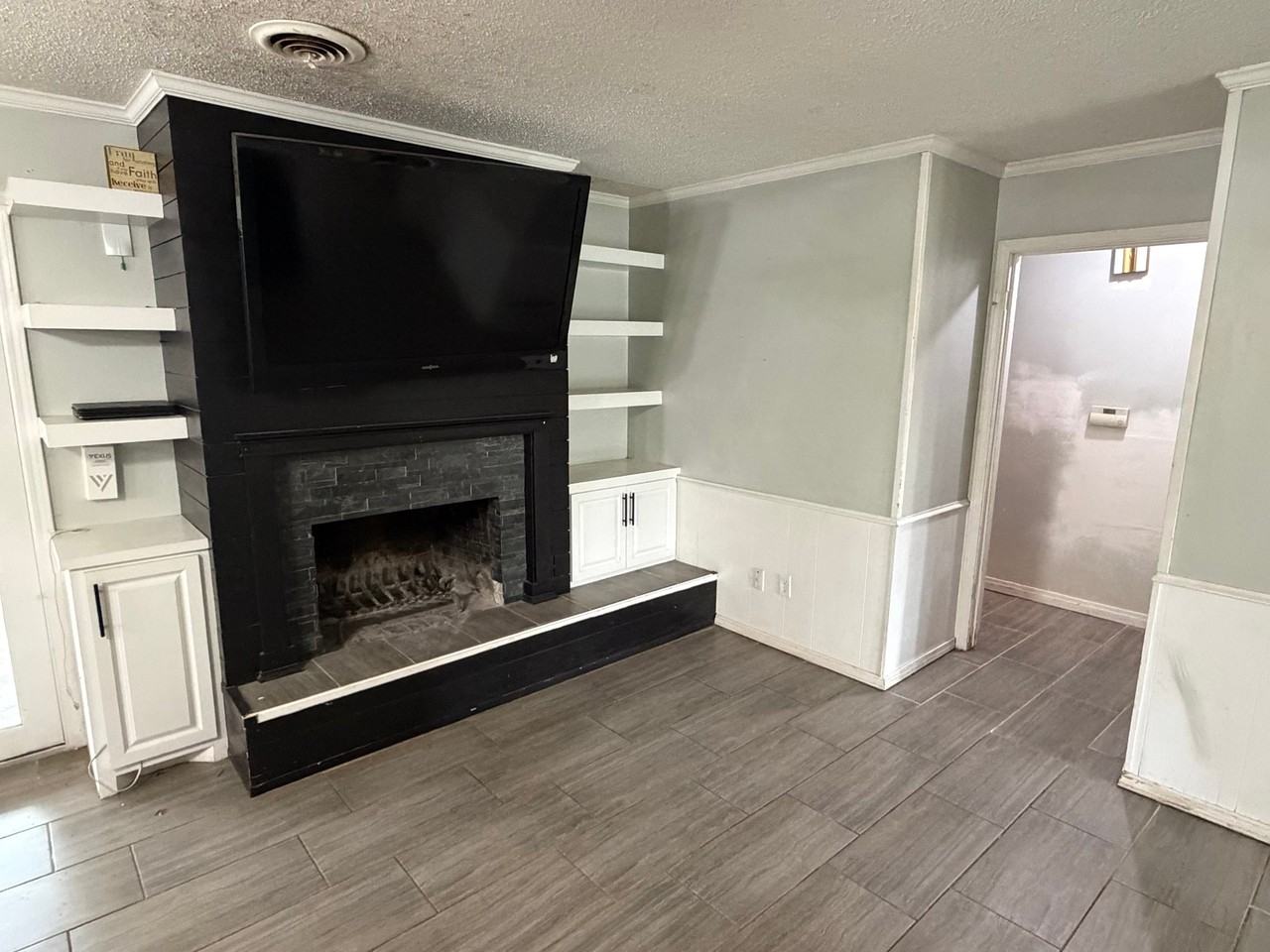 3703 Clearwell St - Photo 4 of 11