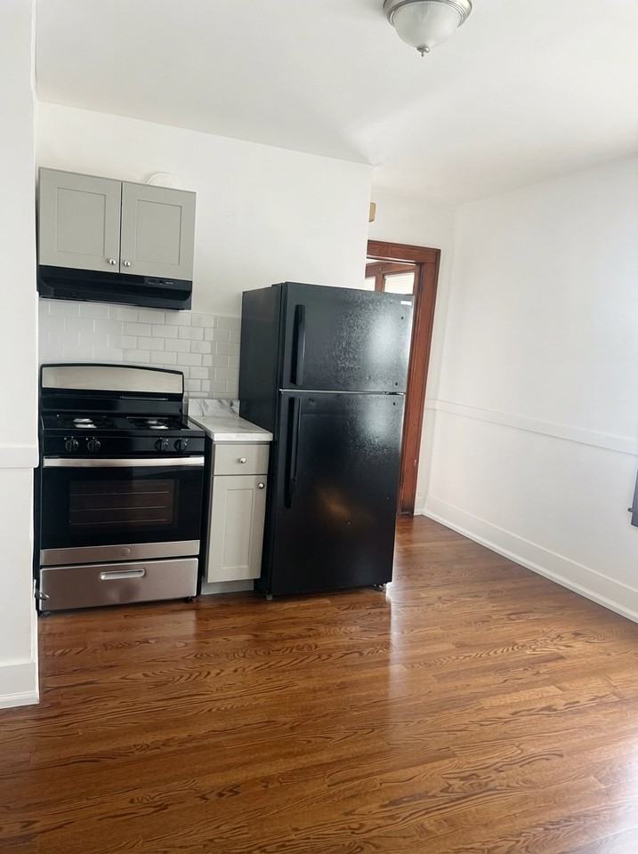 50 Stonington St #1 - Photo 6 of 12