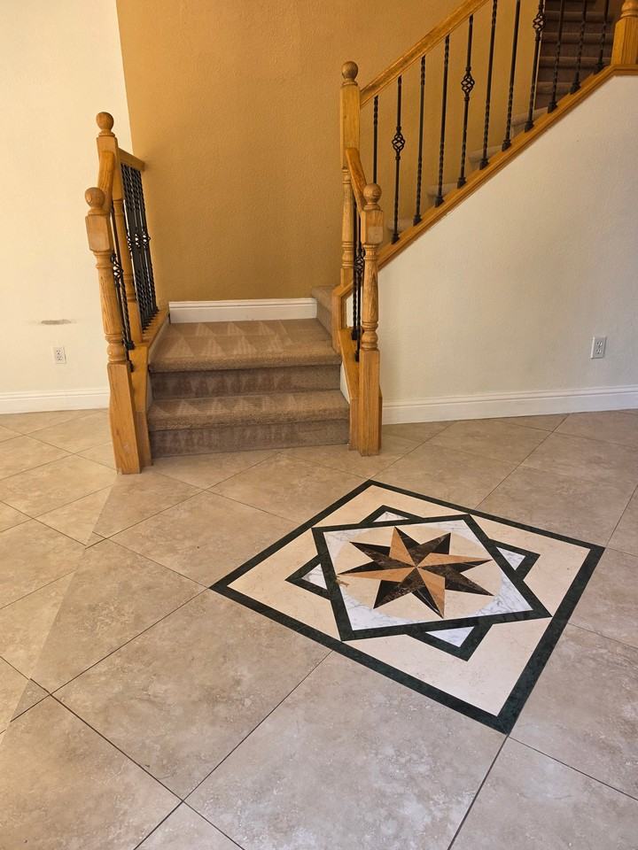 869 Winnipeg Ct - Photo 7 of 14