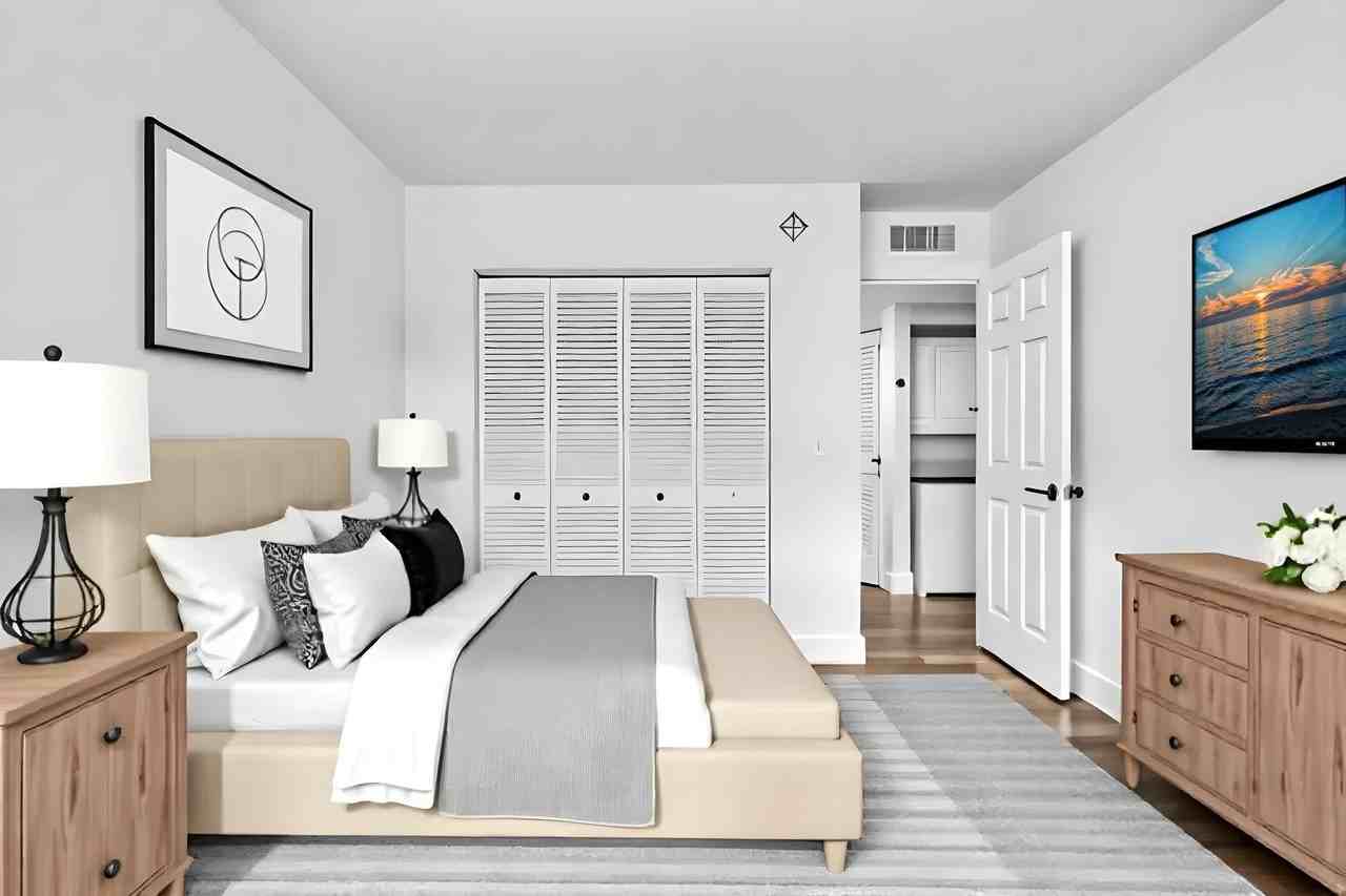 801 Swavenue #10 - Photo 7 of 13