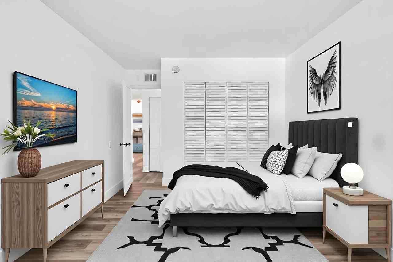 801 Swavenue #11 - Photo 6 of 13