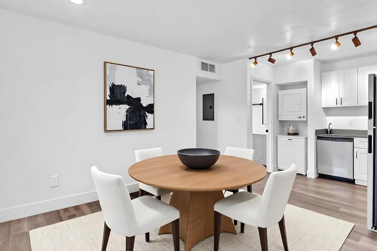 801 Swavenue #12 - Photo 4 of 13