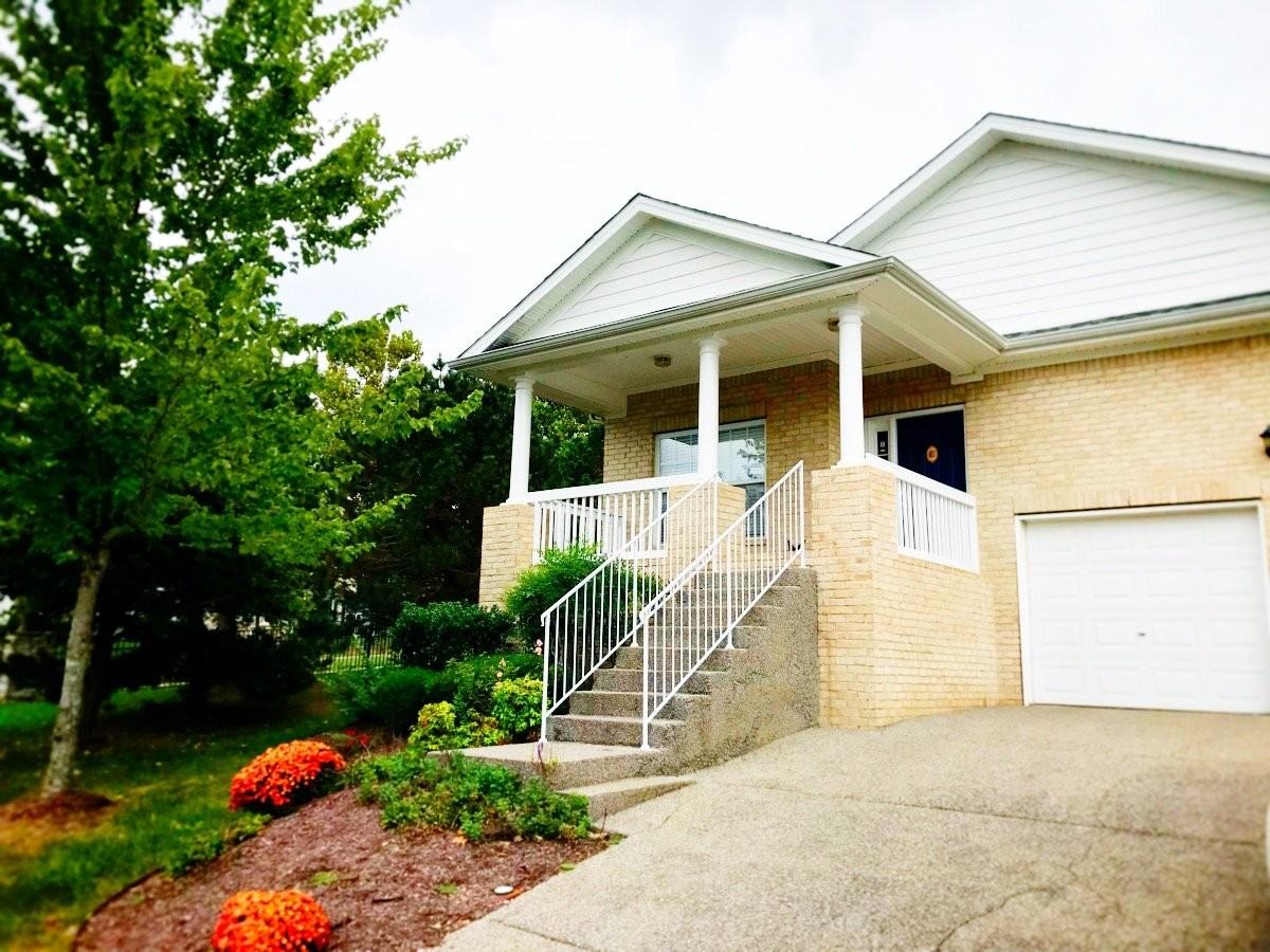 1000 Dunrobin Dr - Photo 2 of 20