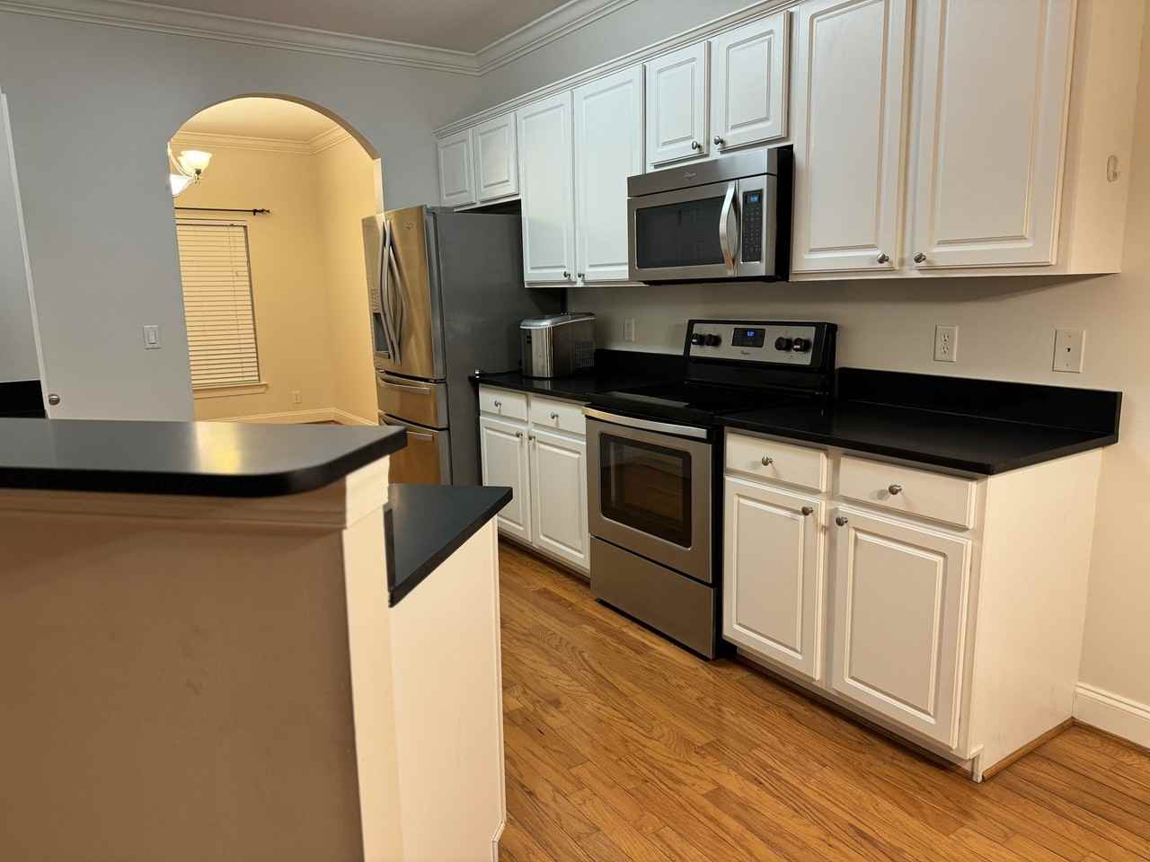 1000 Dunrobin Dr - Photo 6 of 20