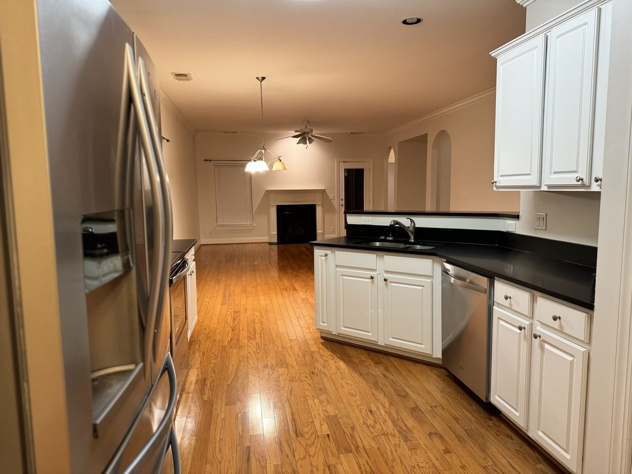 1000 Dunrobin Dr - Photo 7 of 20