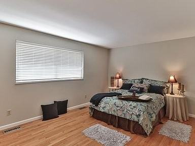 421 Brooktree Dr - Photo 3 of 11