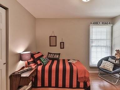 421 Brooktree Dr - Photo 5 of 11