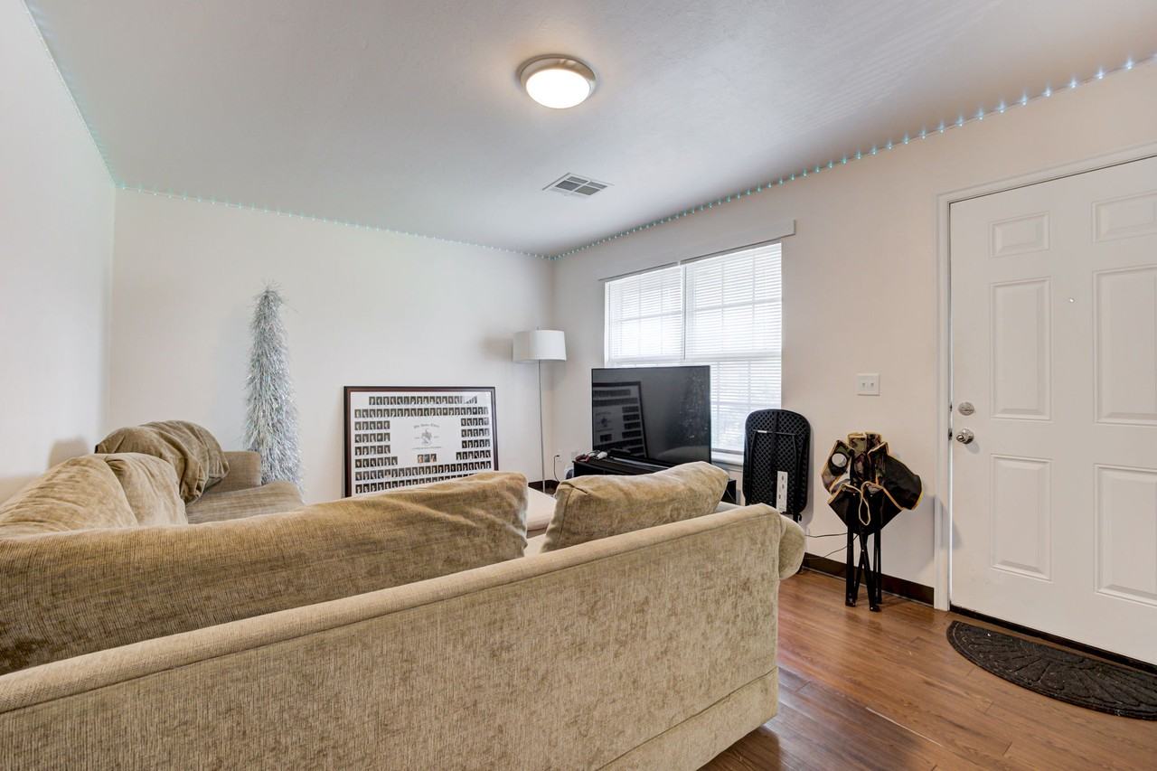 130 W Eufaula St #1 - Photo 5 of 27