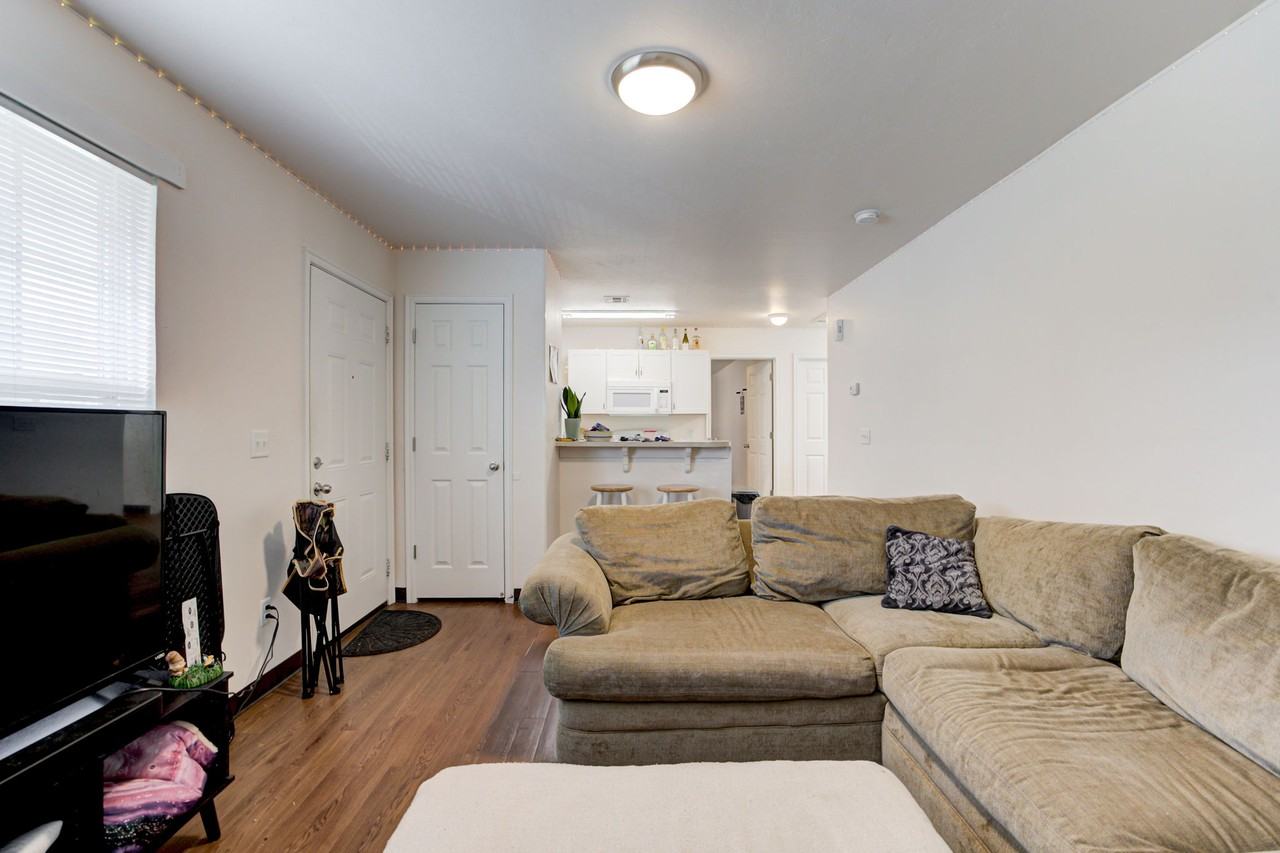 130 W Eufaula St #1 - Photo 6 of 27