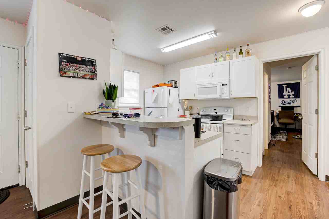 130 W Eufaula St #1 - Photo 7 of 27