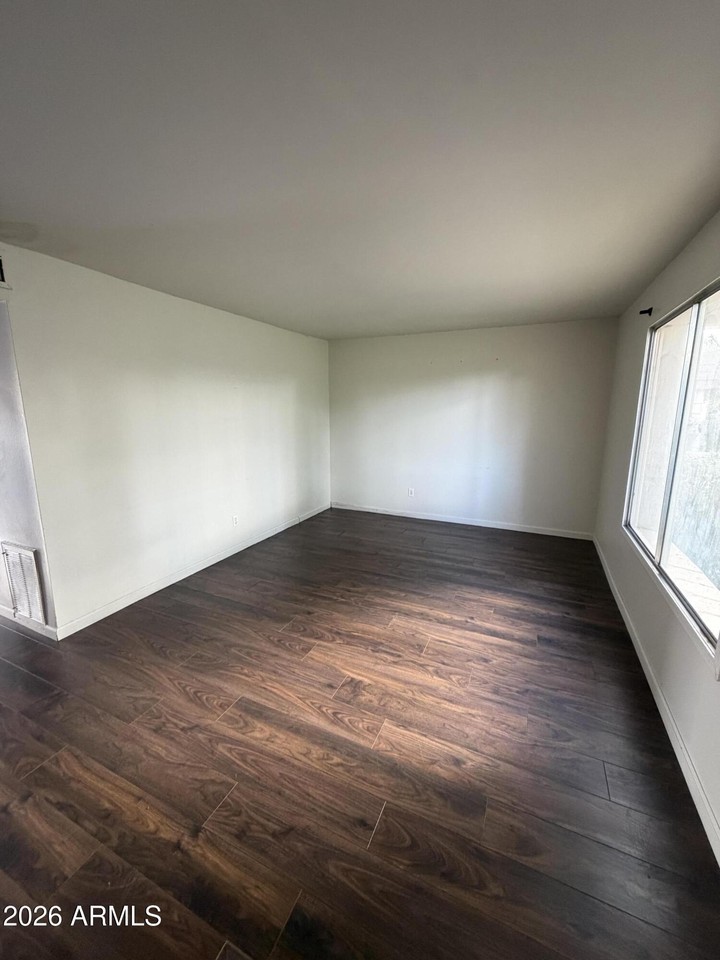 3320 S Juniper St - Photo 6 of 7