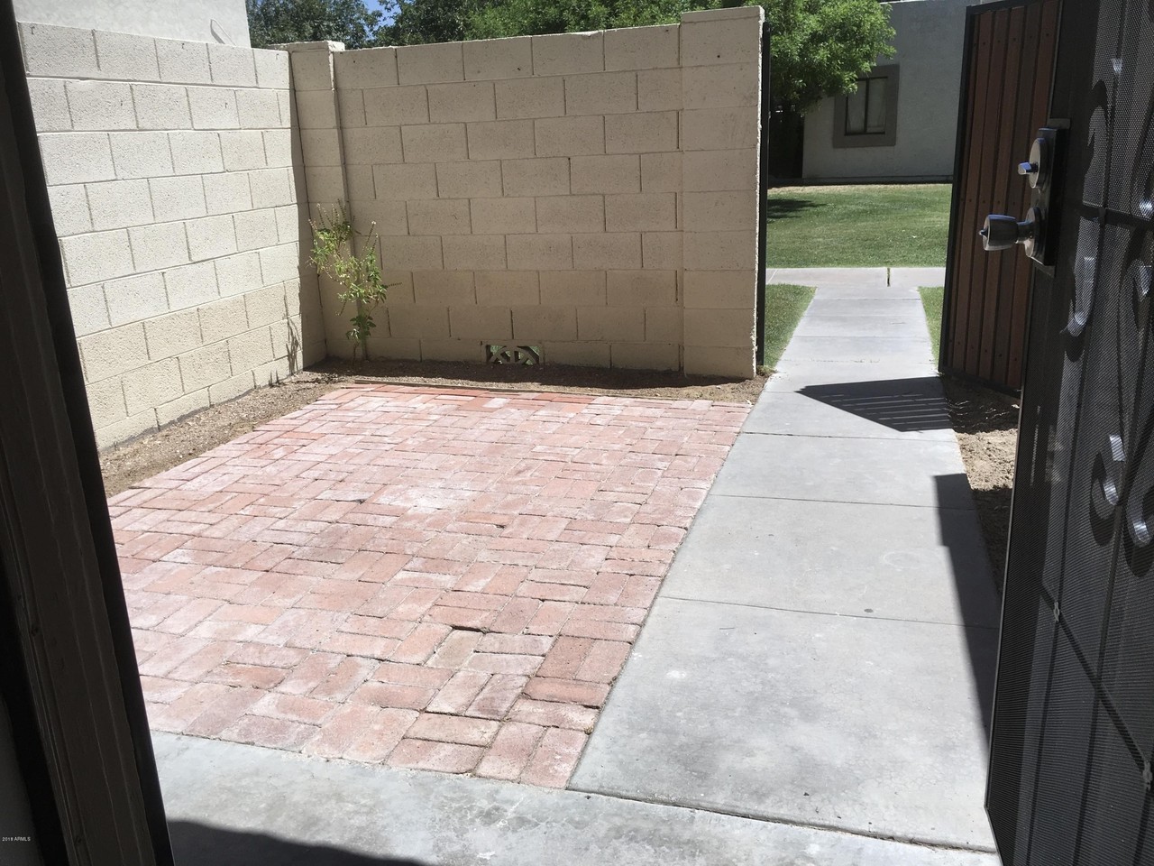 7909 E Keim Dr - Photo 4 of 15