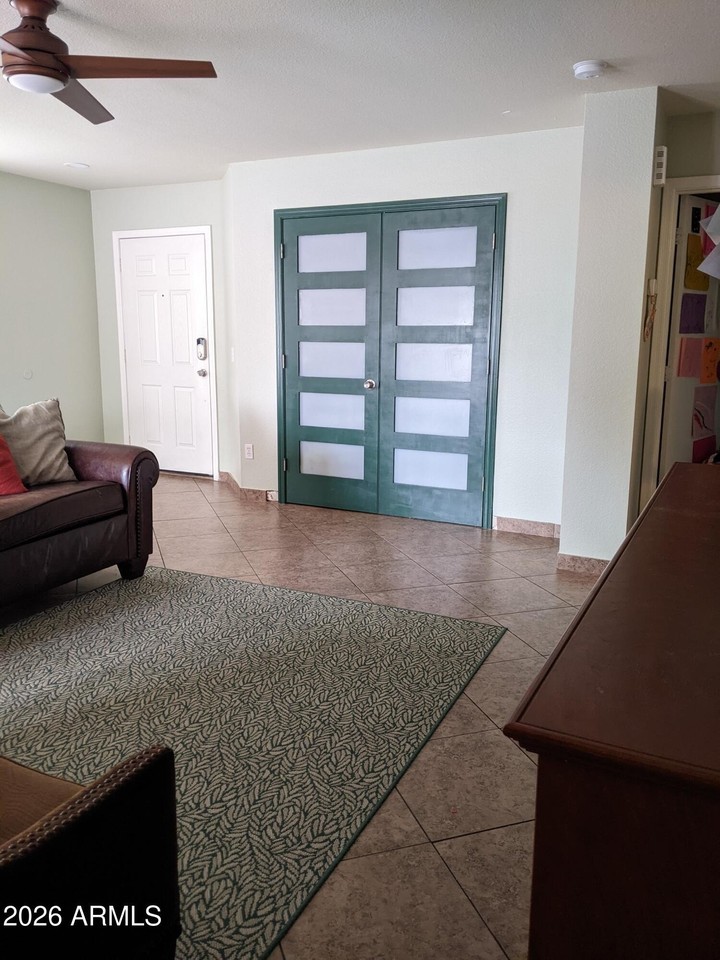 1070 E Appaloosa Rd - Photo 5 of 7