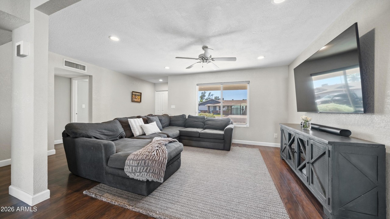 2168 E Broadmor Dr - Photo 7 of 43