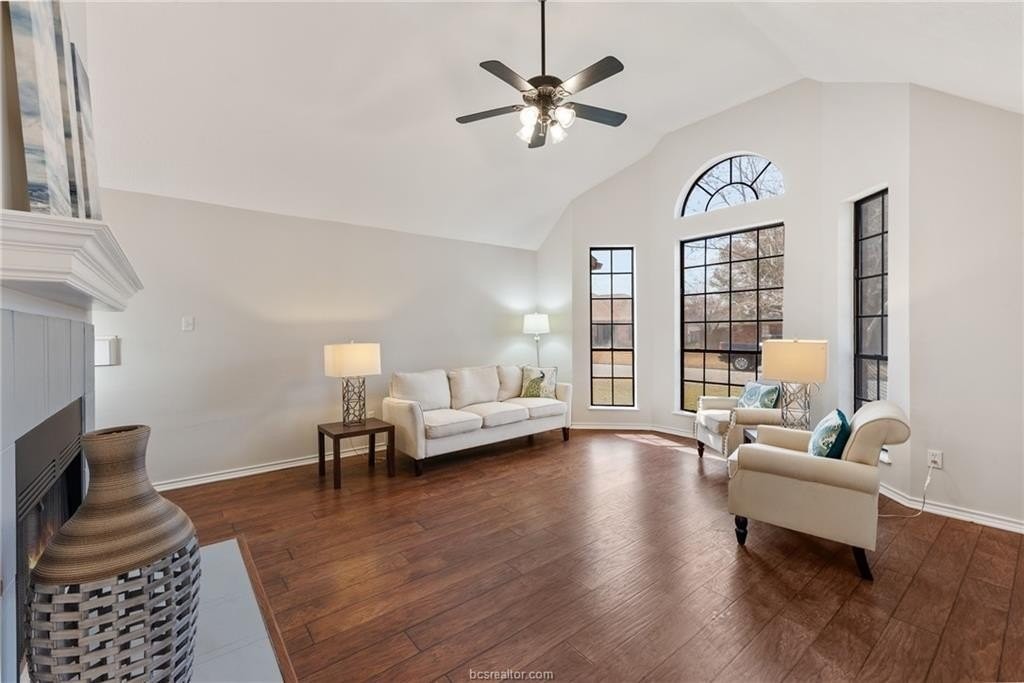 4505 Kensington Rd - Photo 6 of 37