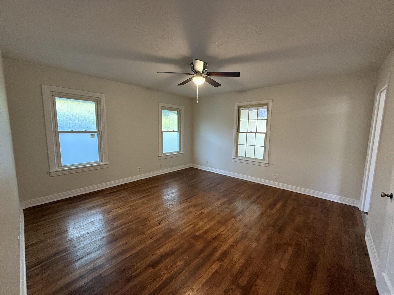 120 South St - Photo 4 of 18