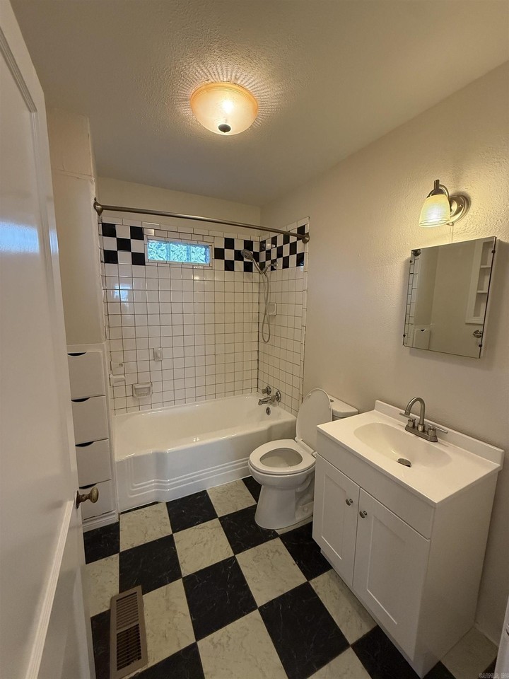 120 South St - Photo 5 of 18