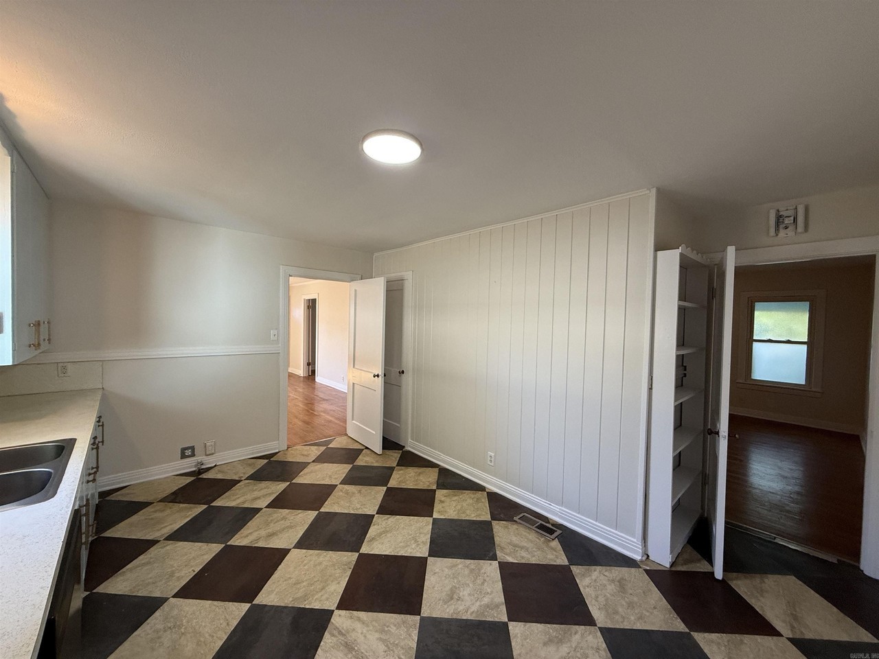 120 South St - Photo 7 of 18