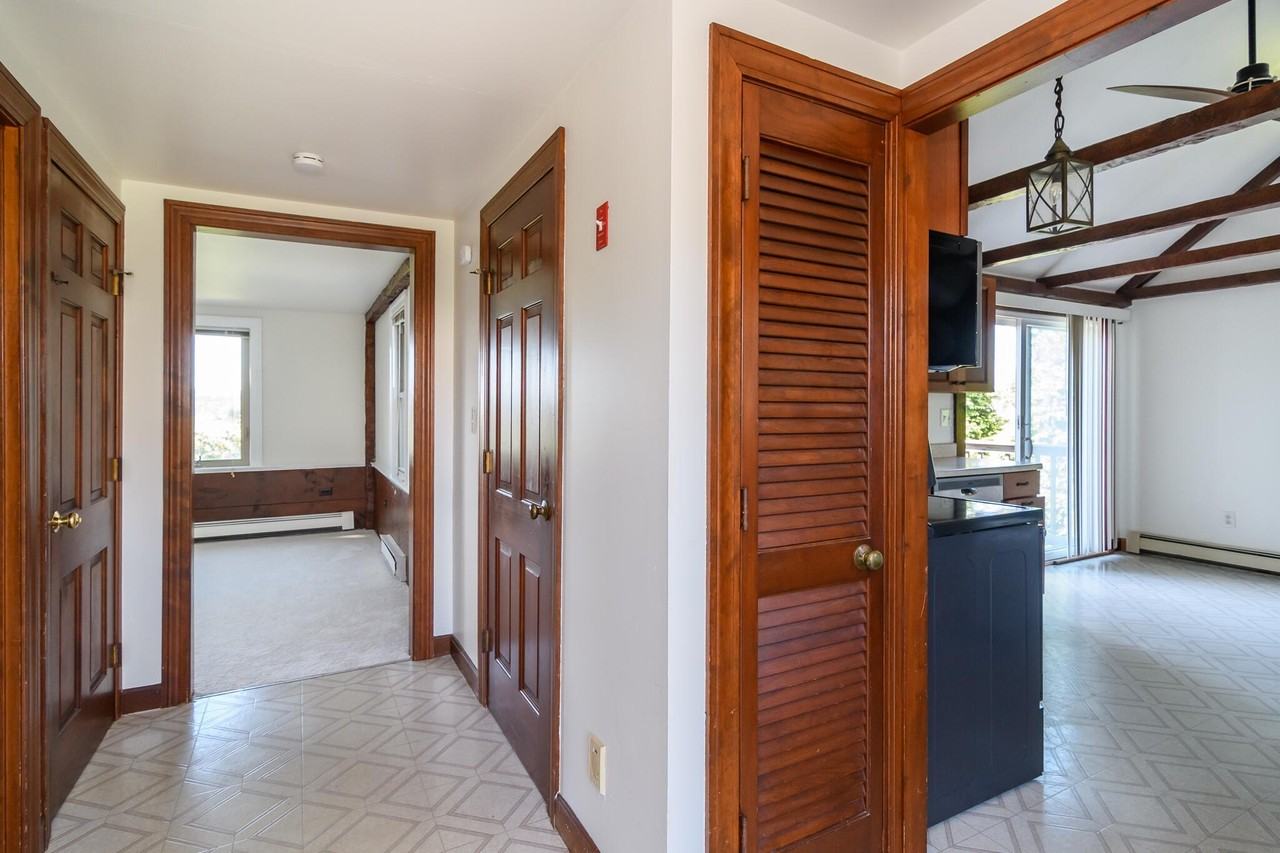 78 Wood Ave - Photo 6 of 26