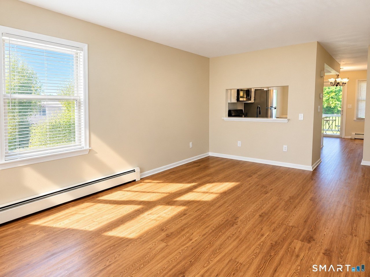 172 Stonybrook Rd - Photo 4 of 23