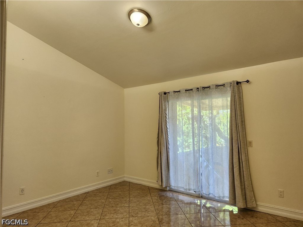 17165 Johnston Dr - Photo 6 of 11