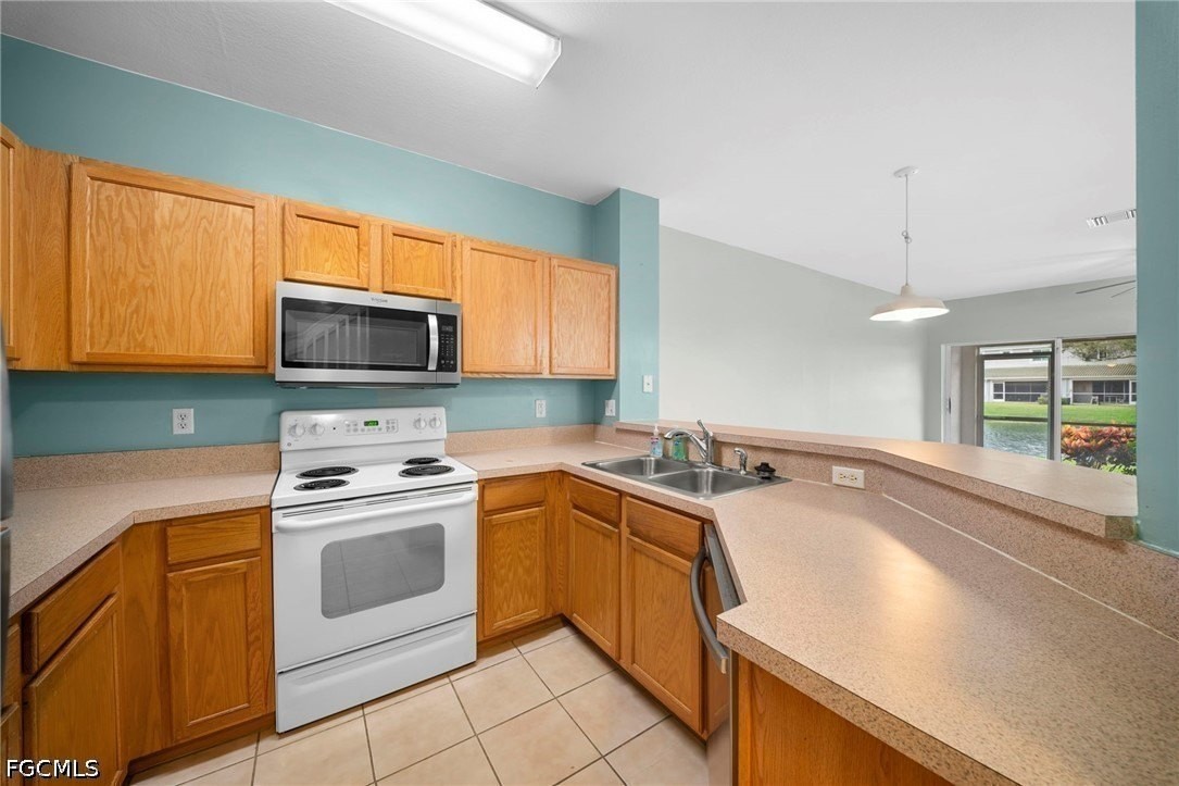 8248 Pacific Beach Dr - Photo 5 of 24