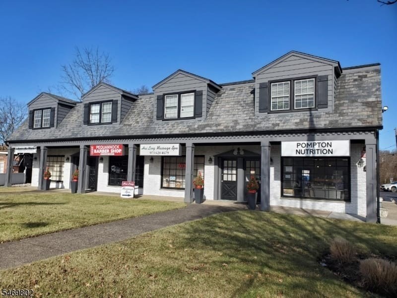 200 Newark Pompton Tpke - Photo 2 of 9