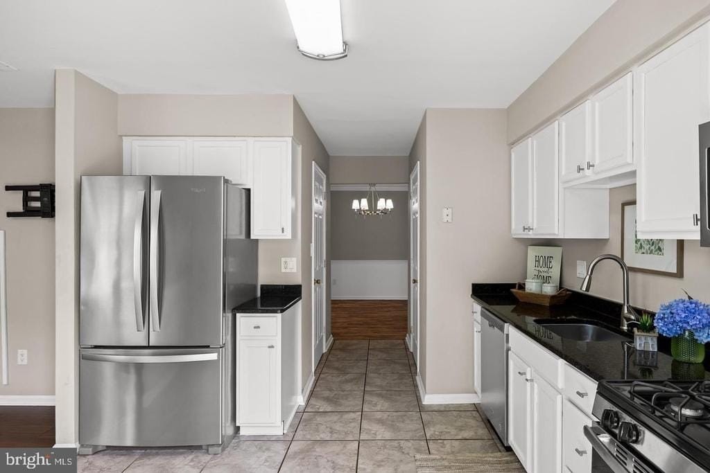 2301 Gramercy Way - Photo 5 of 14