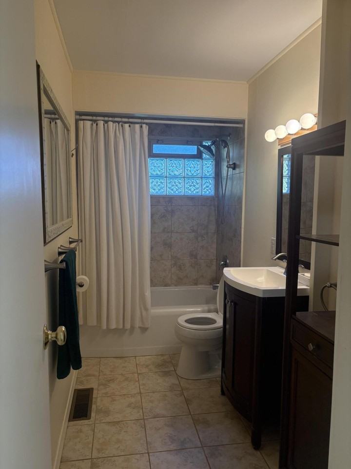 2565 Carmel St - Photo 6 of 16