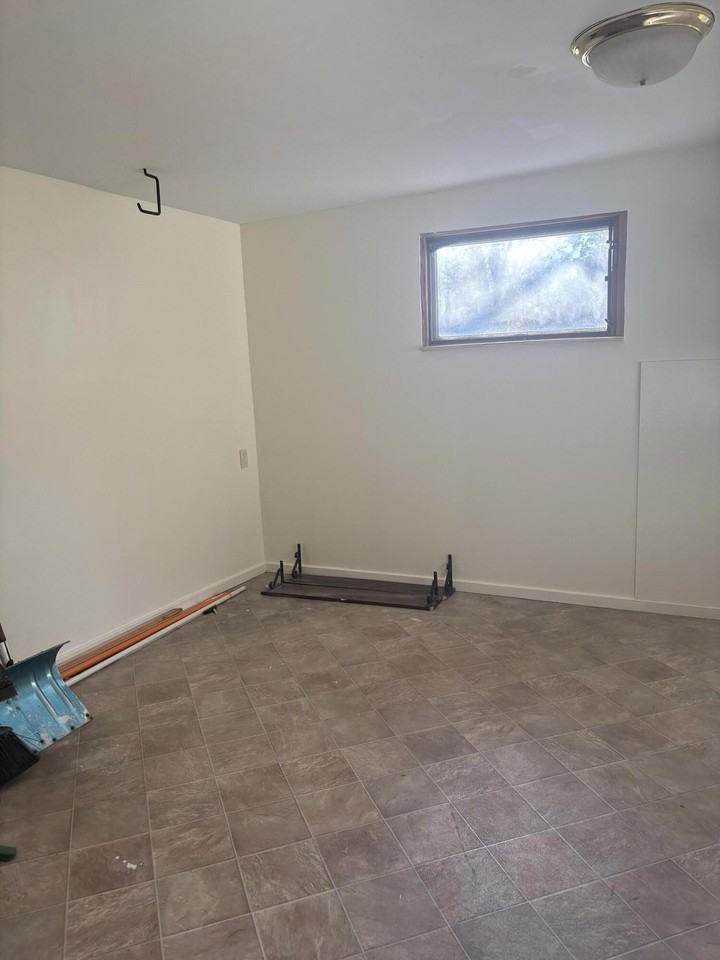 2565 Carmel St - Photo 7 of 16
