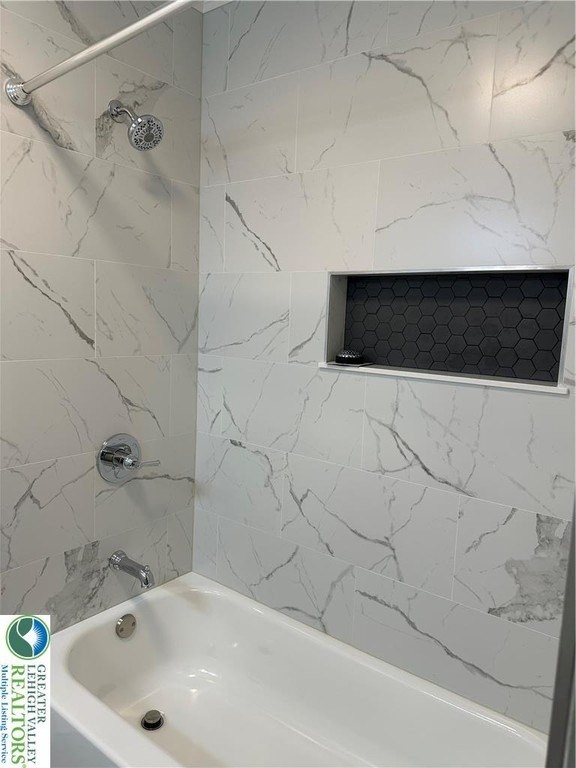 418 Mckeen St #4 - Photo 6 of 8
