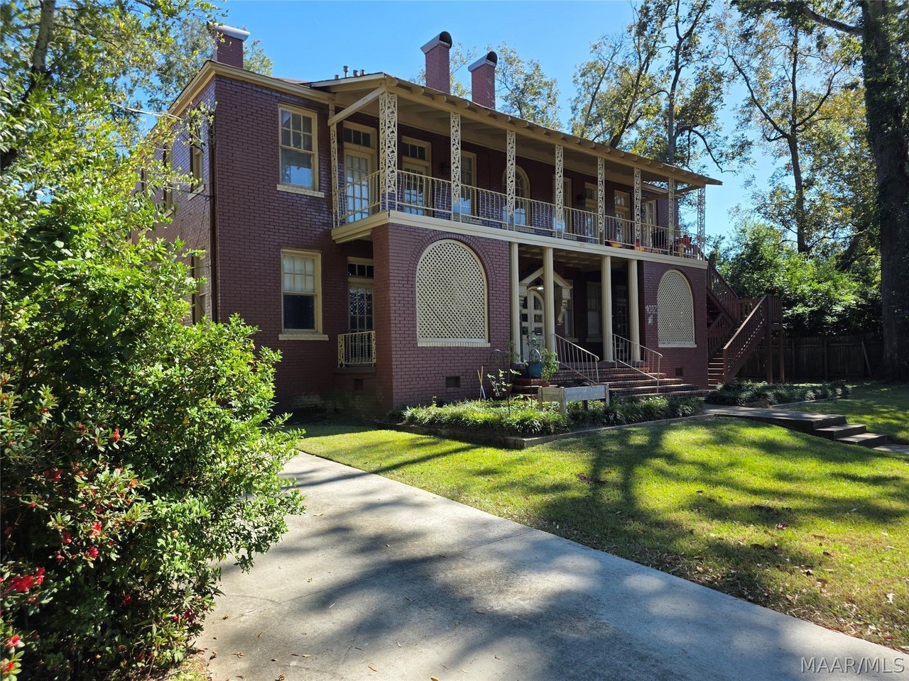 1012 Magnolia Curv #D - Photo 2 of 19