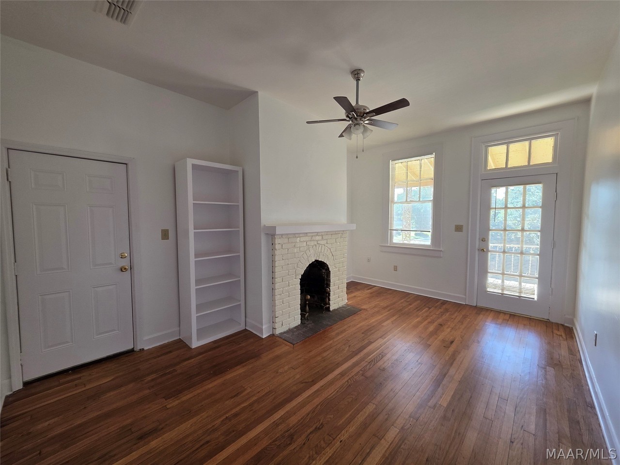1012 Magnolia Curv #D - Photo 3 of 19