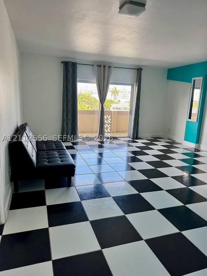 8400 Byron Ave #4E - Photo 6 of 19