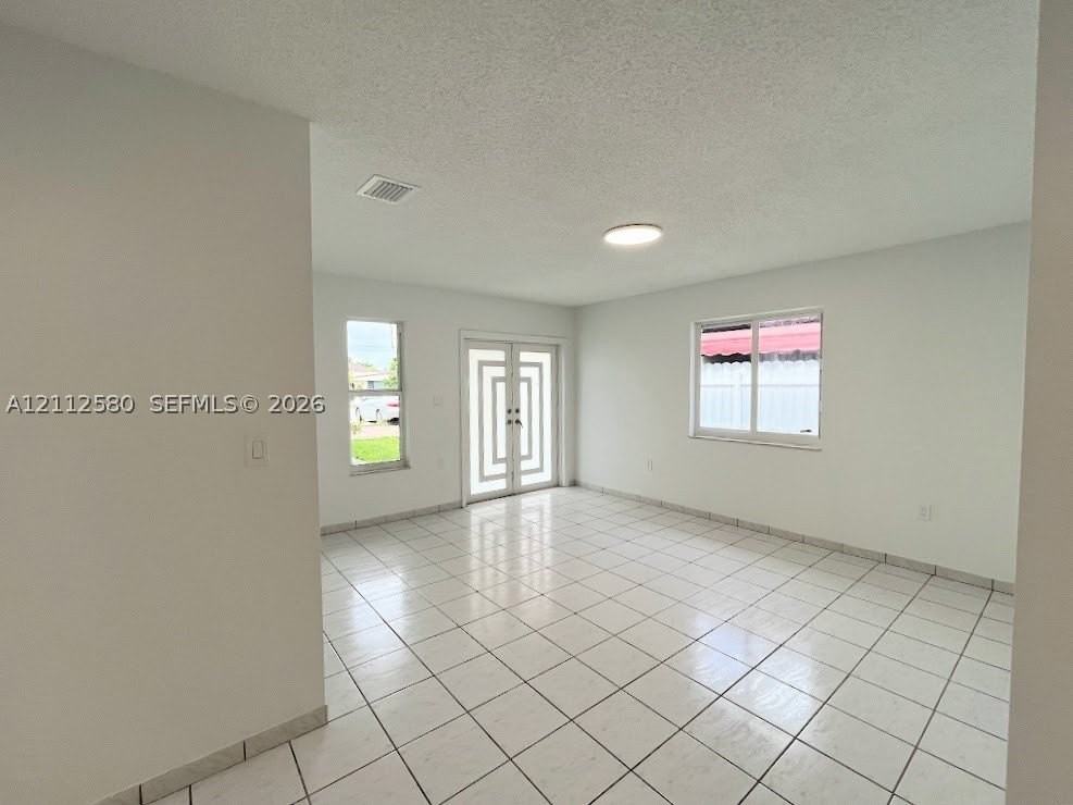 27 Nw 51st Ave #27 - Photo 2 of 18