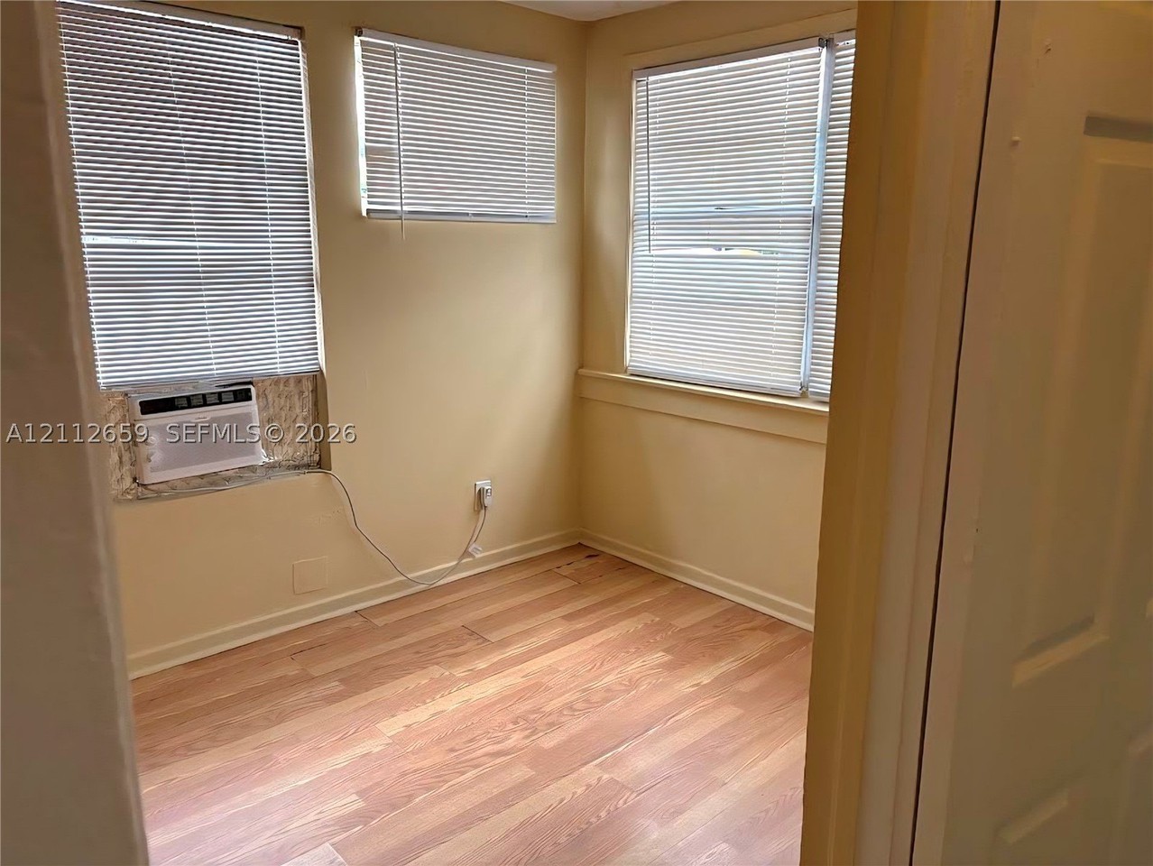 412 N Dixie Hwy - Photo 7 of 11