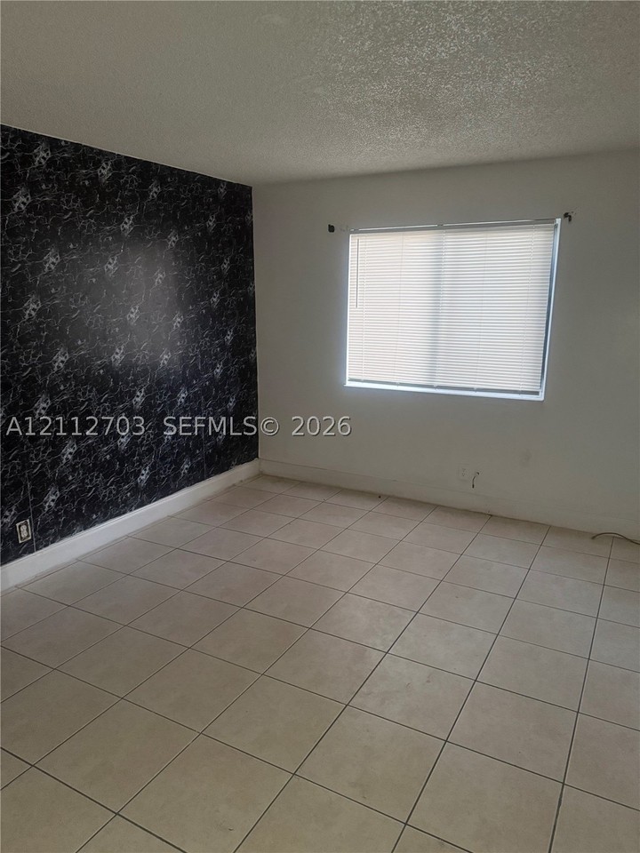 11174 Nw 36th St - Photo 4 of 11