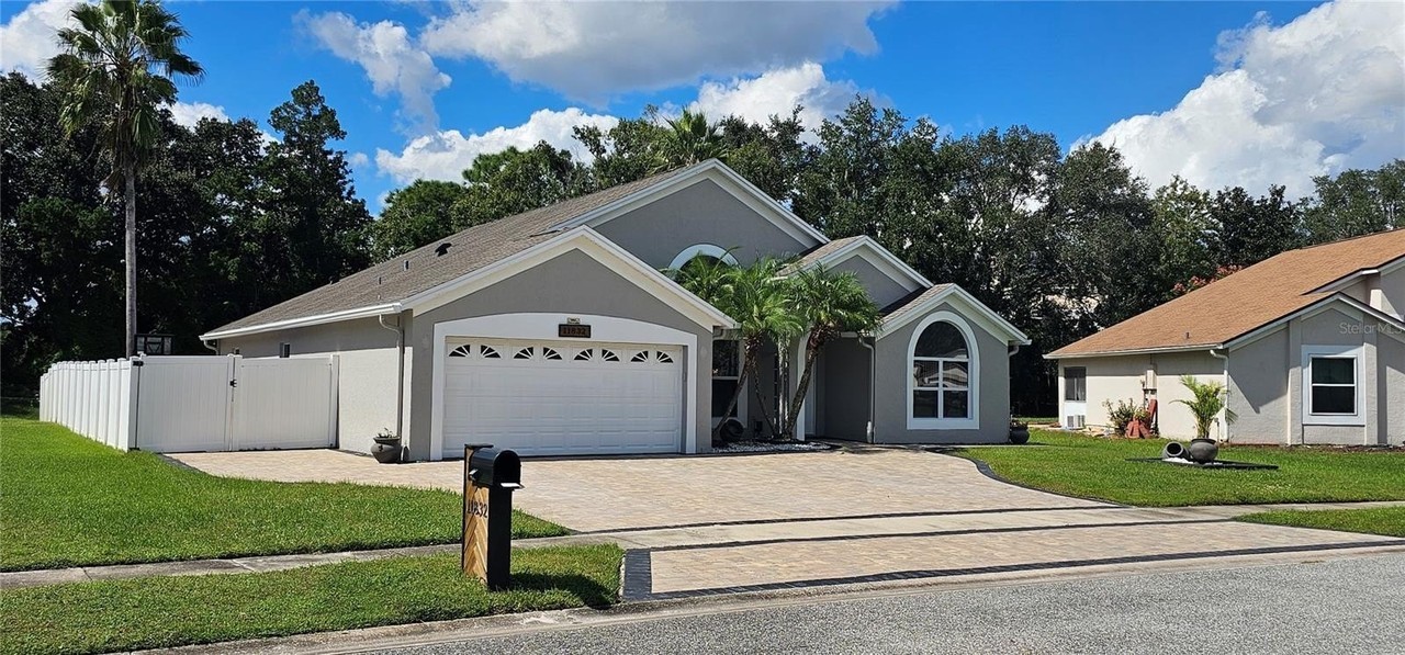 11832 Daneswood Ct - Photo 2 of 50