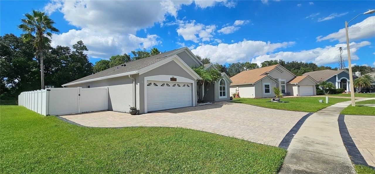 11832 Daneswood Ct - Photo 3 of 50