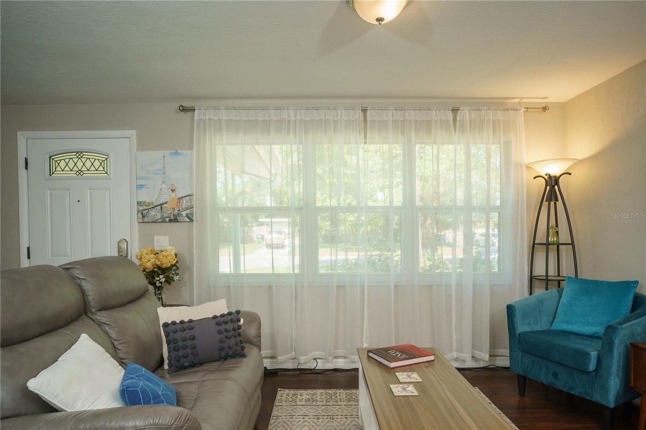 1759 Thames St - Photo 3 of 15