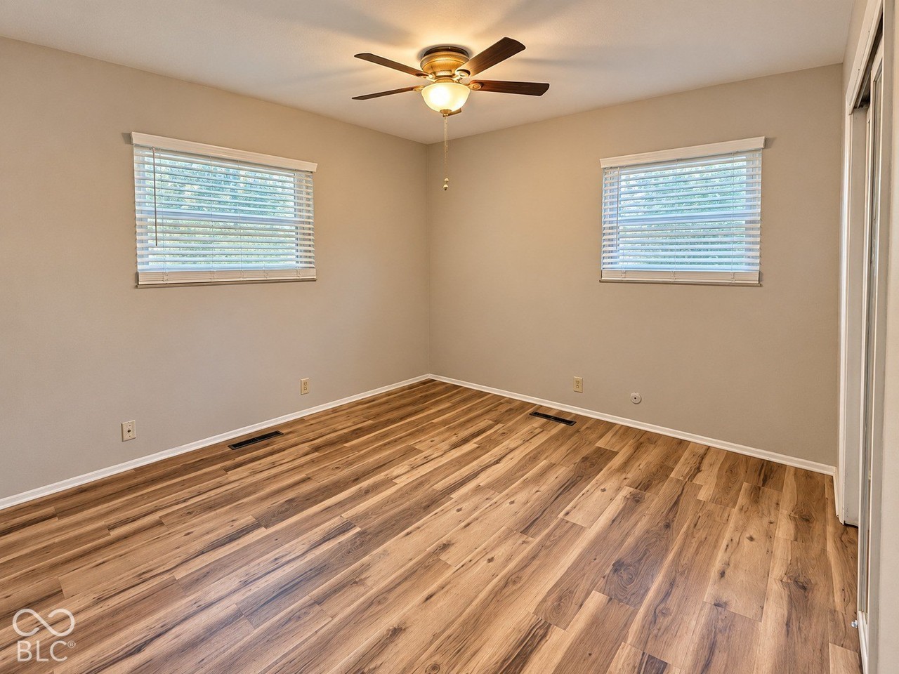 7962 Stafford Ln - Photo 7 of 15