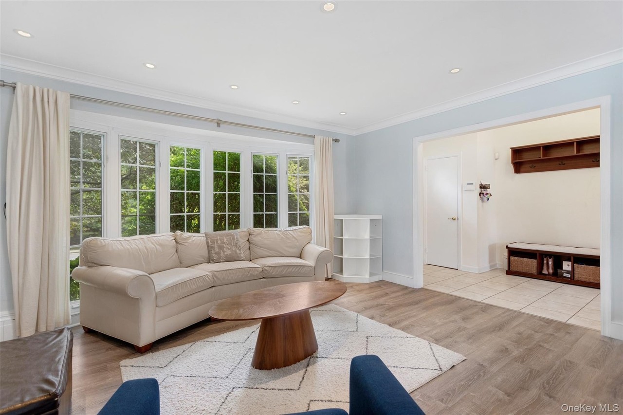 417 King St - Photo 3 of 21