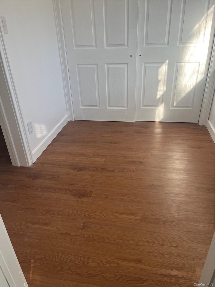 9219 91st Ave - Photo 6 of 9