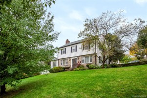 featured image of 27 Parkview Dr