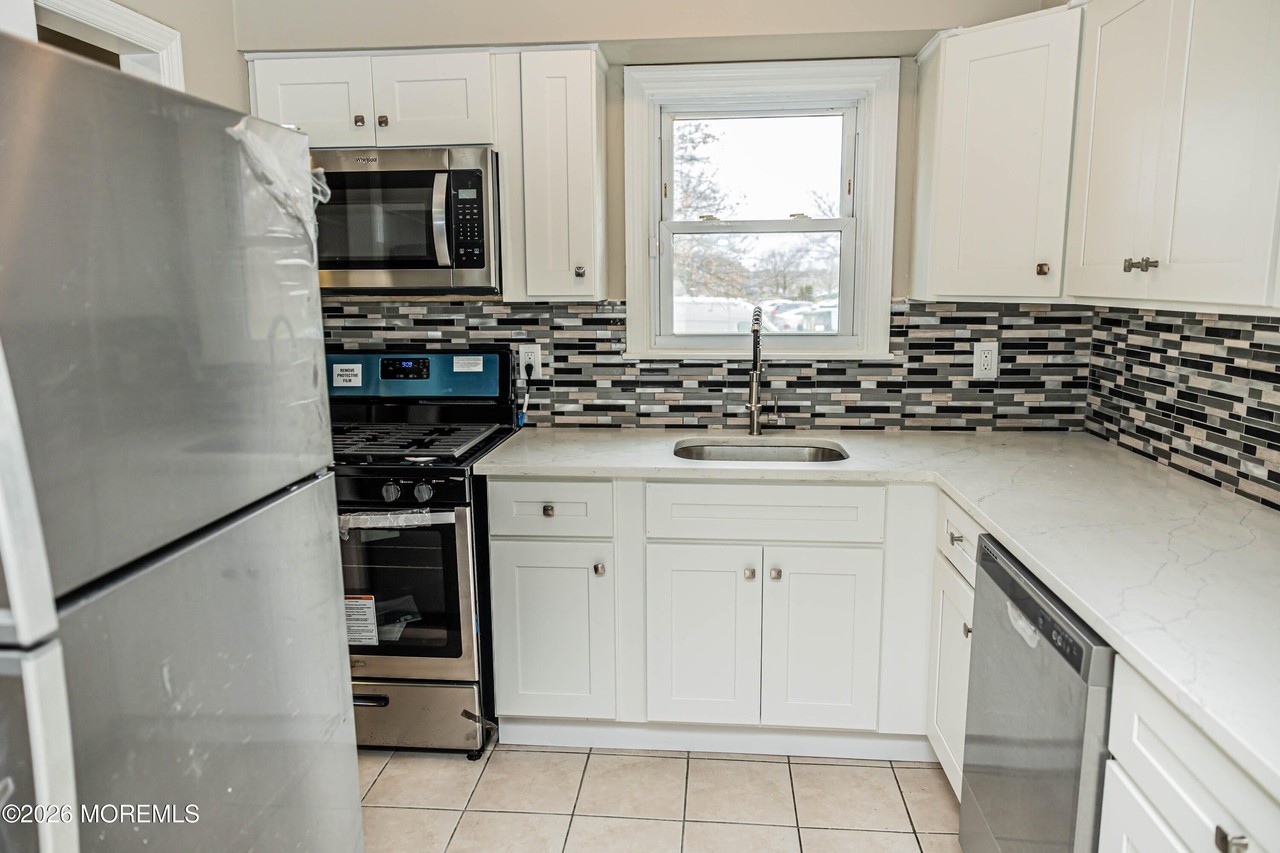 18 Windsor Ter - Photo 6 of 41