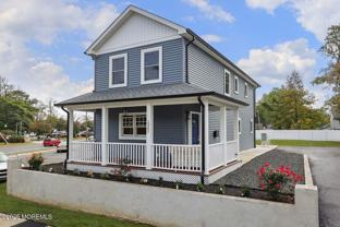 1902 Stratford Ave - Photo 1 of 1