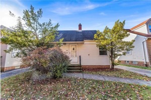 featured image of 15700 Fernway Dr