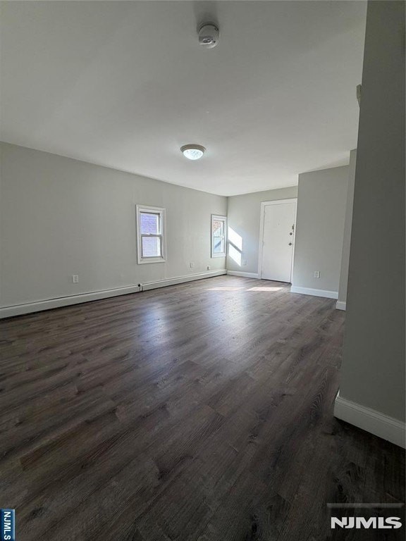 48 Hadley Ave - Photo 5 of 11