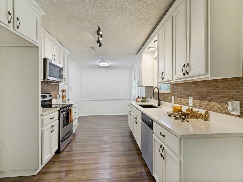 6924 Richardson Dr - Photo 3 of 12