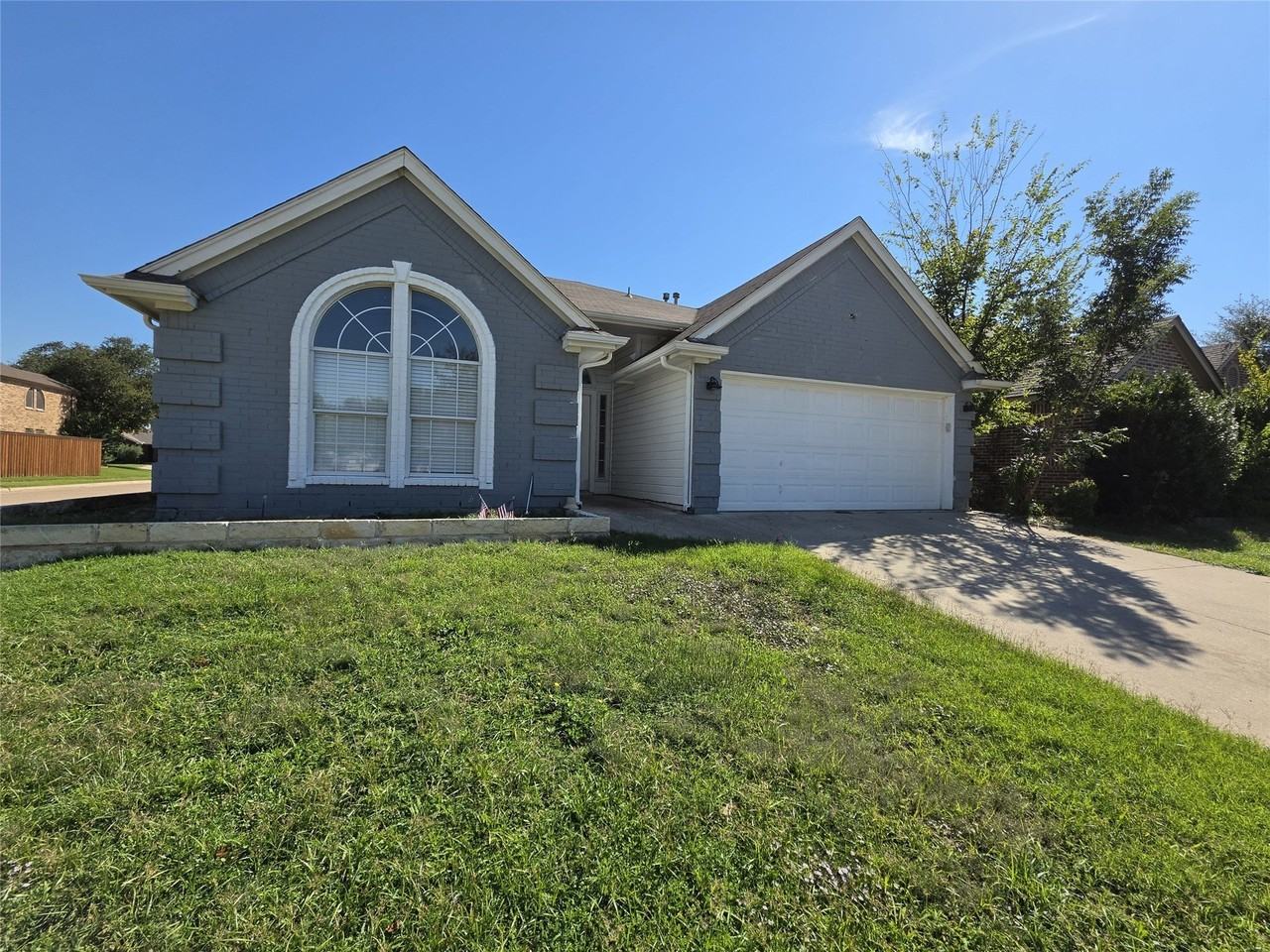 2968 Thames Trl - Photo 2 of 24